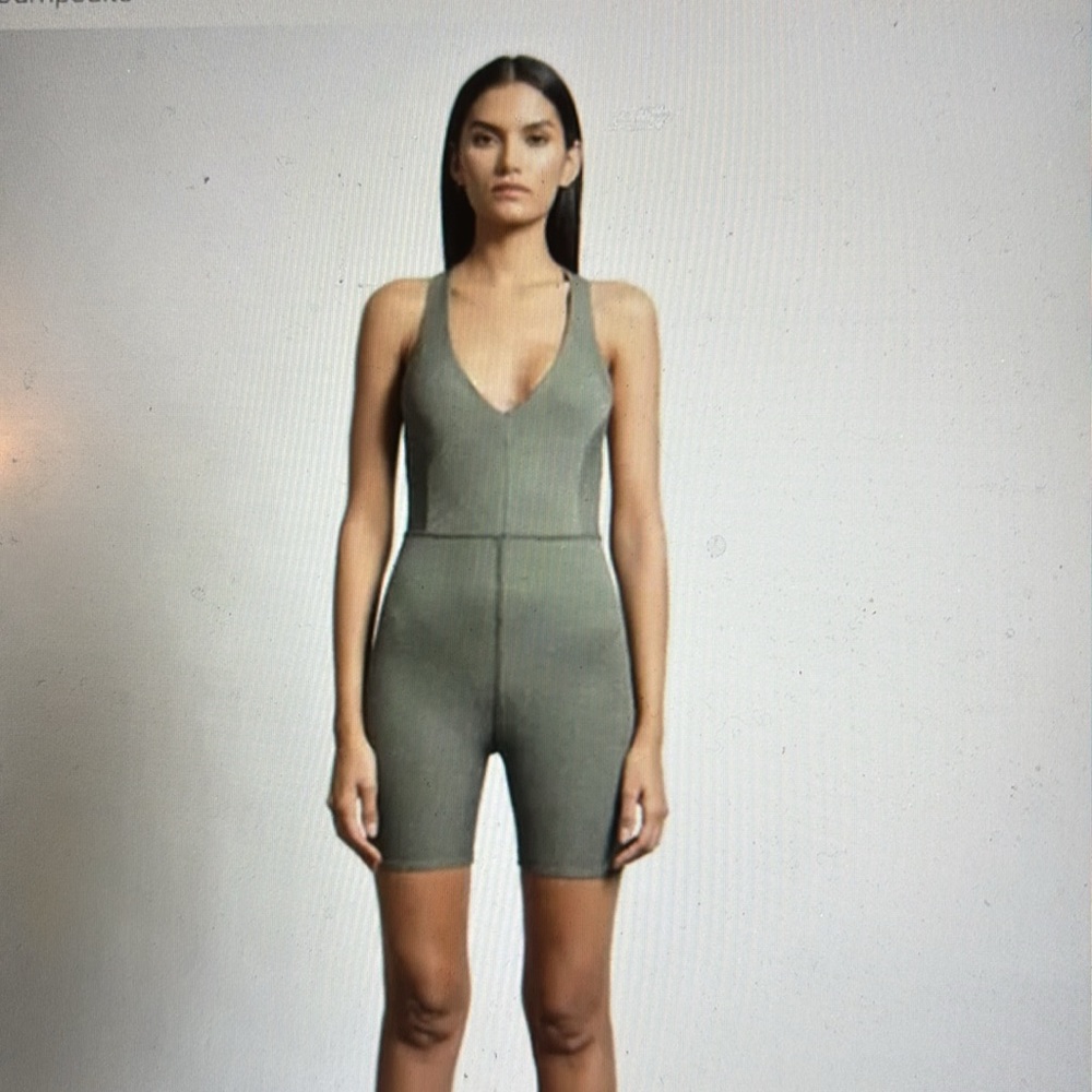 Twenty Montreal - Active Bodysuit (size S)